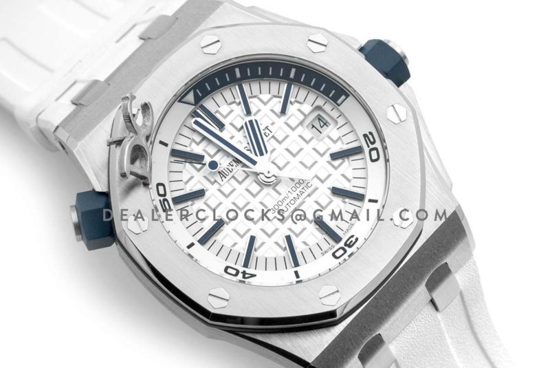Royal Oak Offshore Diver Steel White Dial 15710ST SIHH 2017