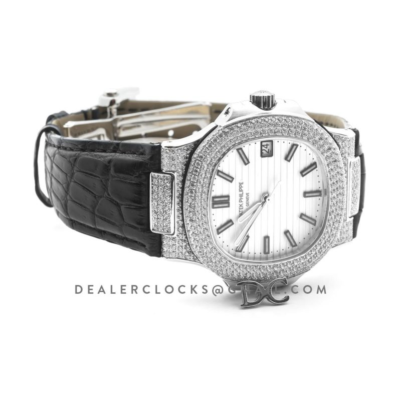 Nautilus Jumbo 5711 White Dial in Steel with Paved Diamonds on Strap