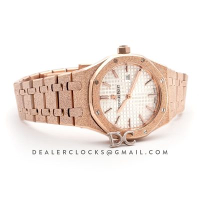 Lady Royal Oak 67650OR White Dial in Frosted Rose Gold