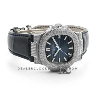 Nautilus Jumbo 5711 Blue Dial in Steel with Paved Diamonds on Strap