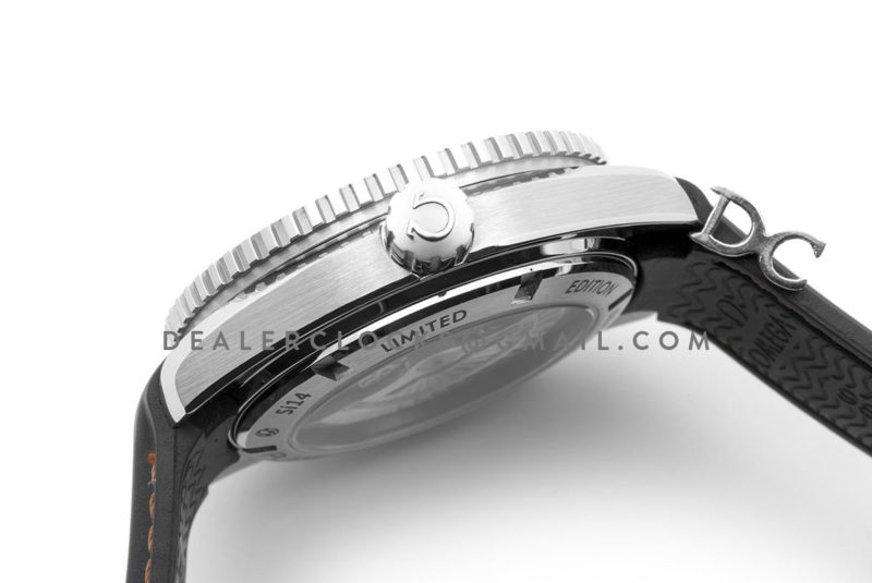Seamaster Planet Ocean 600m Co-Axial 45.5mm with Orange Markers Black Dial on Black Rubber Strap
