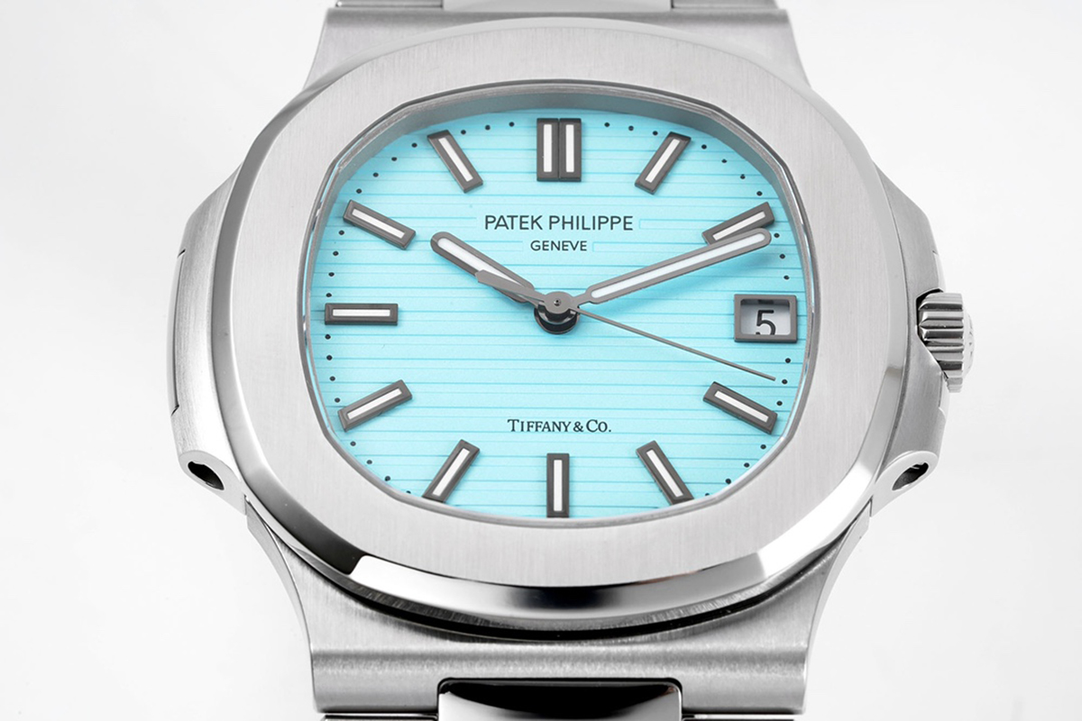 Patek Philippe Nautilus 40mm 5711/1A-018 Mens Stainless Steel Tiffany Blue  Dial